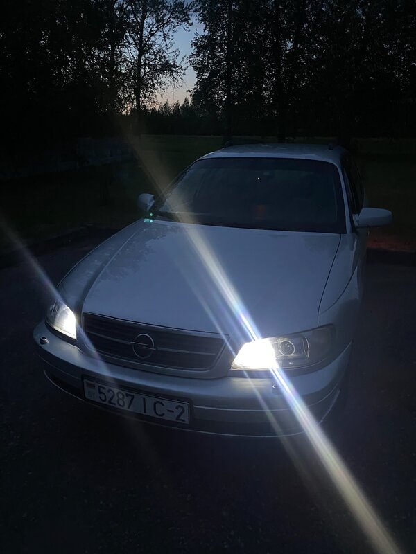 Опель Омега 2002