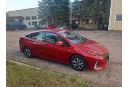 Купить Toyota Prius Prime в Беларуси в кредит в автосалоне Автомечта -цены,характеристики, фото