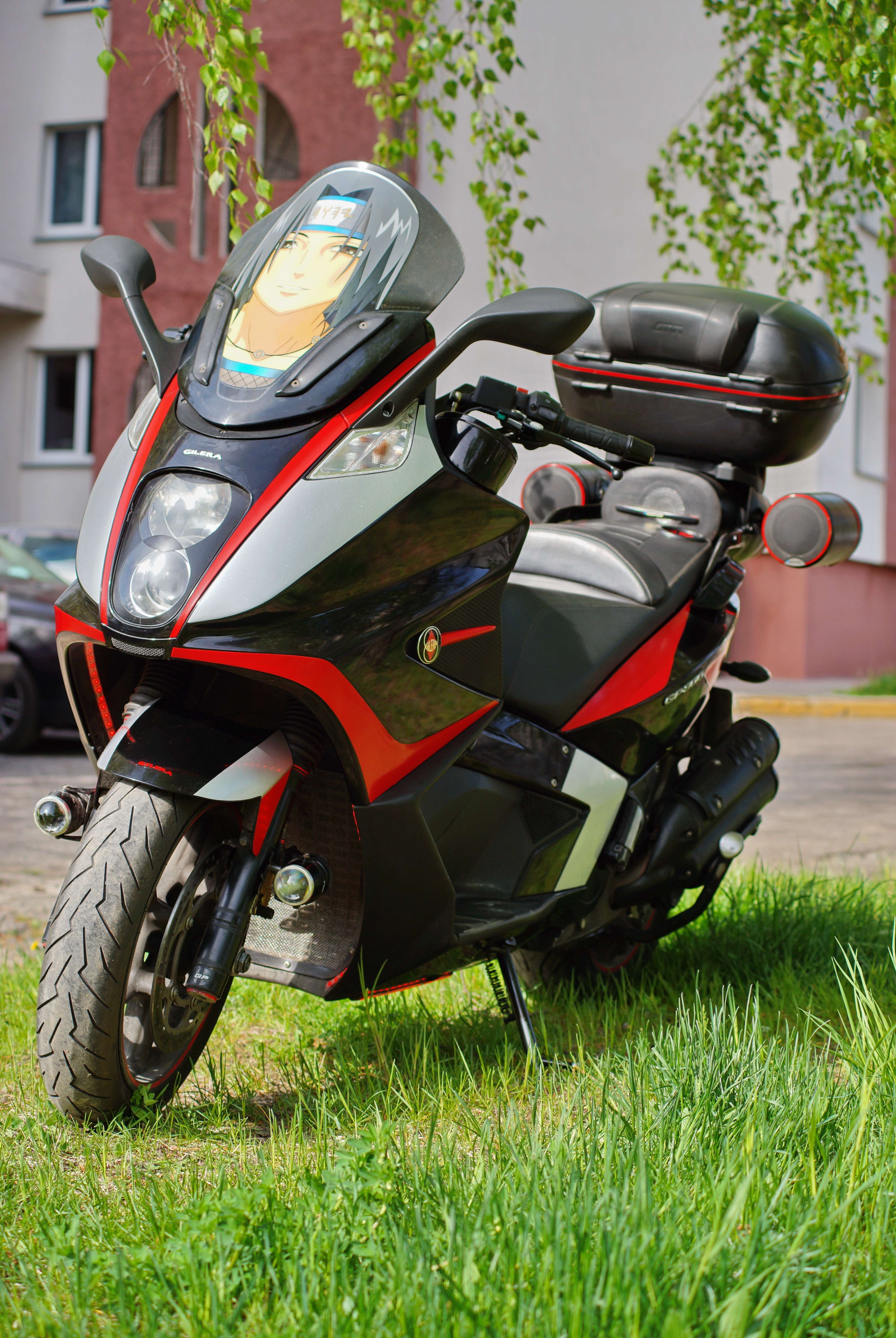 Купить скутер Gilera GP800 в Беларуси в кредит - цены, характеристики, фото. в Беларуси в кредит